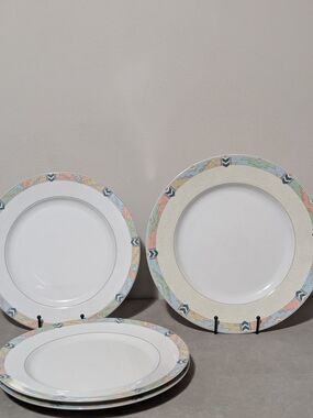 Vintage Desert Crest by Mikasa 3 Dinner Plates 10 3/4" 1 Serving Platter 12"